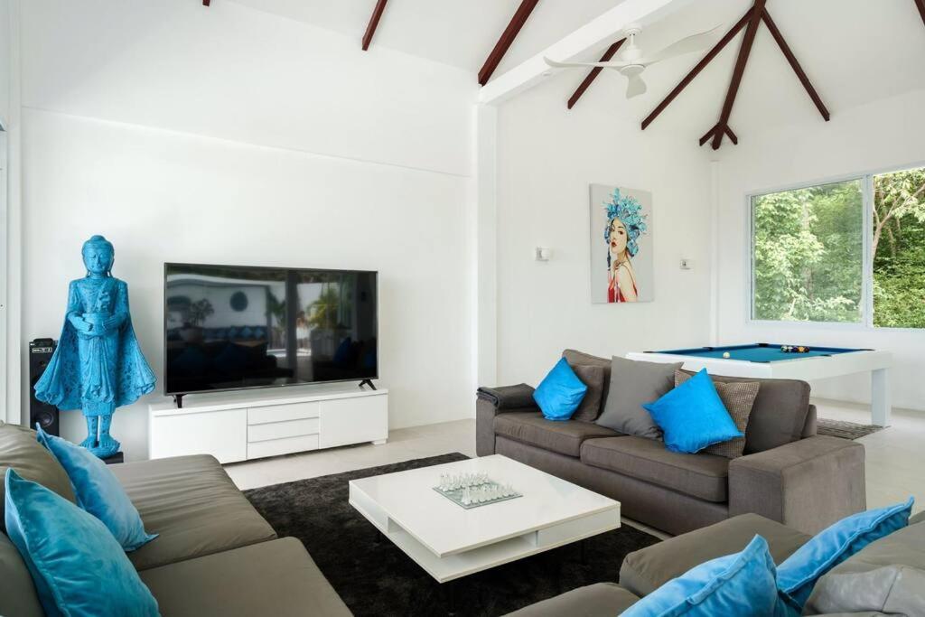 Suay - 2 Swimming Pool And Sea View By For You Villa *